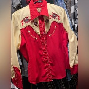 Woman’s Scully Western Shirt Size L